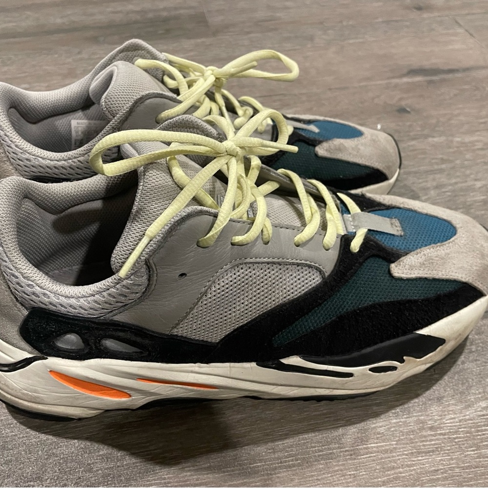 Yeezy Boost 700 Wave Runner